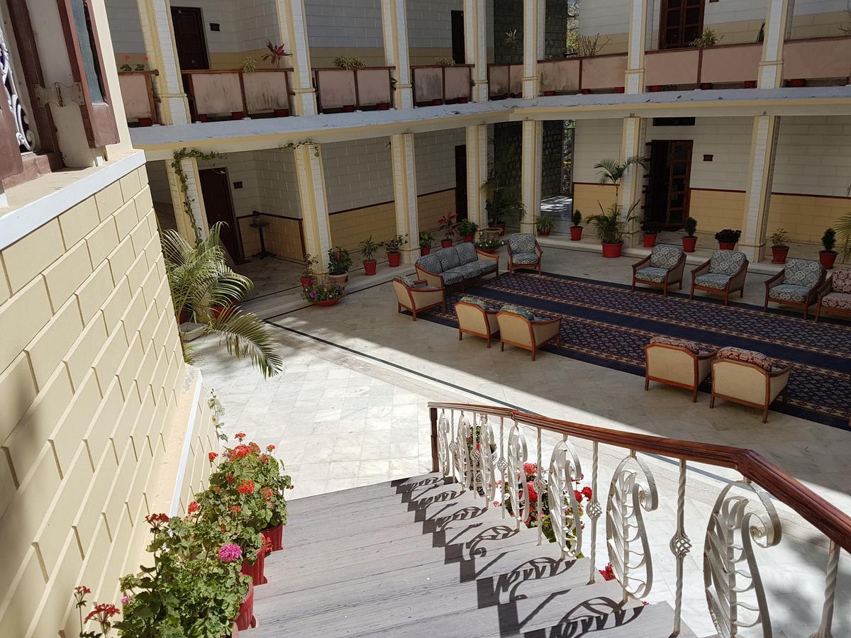 Kesar Bhawan Palace Mount Abu Exterior photo